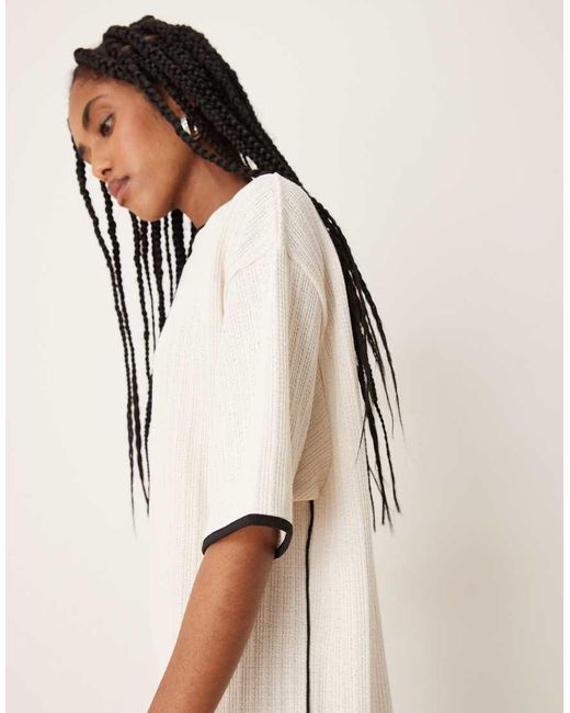 Vestido Corto Estilo Camiseta De Punto De Canalé De -Blanco ASOS de color Natural