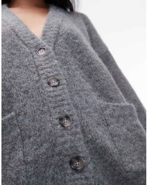 Cárdigan Extragrande Con Cuello De Pico Y Bolsillos De Punto Mullido De TOPSHOP de color Gray