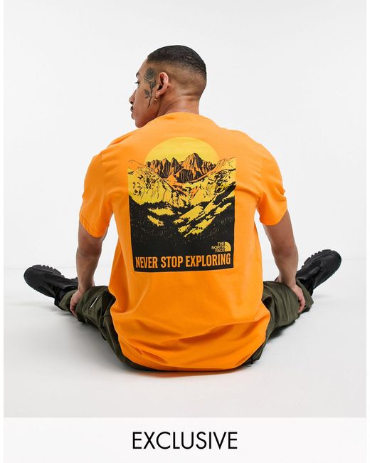 The North Face T-shirt Met 'natural Wonders' Opdruk Op Rug in het Oranje  voor heren | Lyst NL