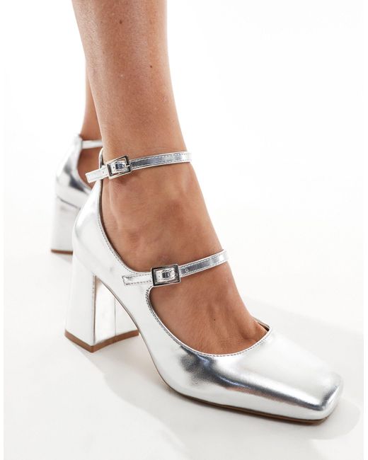 Simmi london - vinda - scarpe con tacco medio largo e fascetta color metallizzato di SIMMI in White