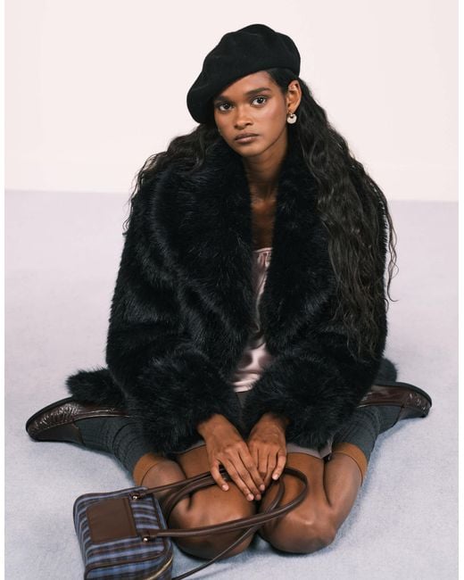 ASOS Black – kunstpelz-mantel