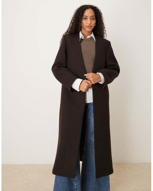 Capsule di Mango in Brown