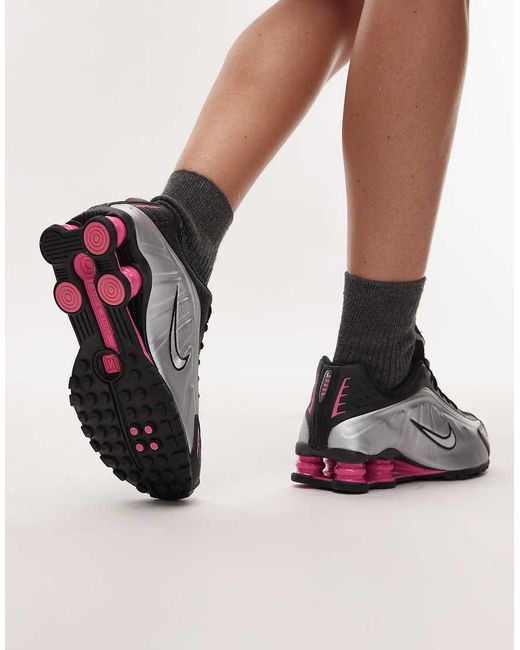 Nike Black Shox R4 Trainers