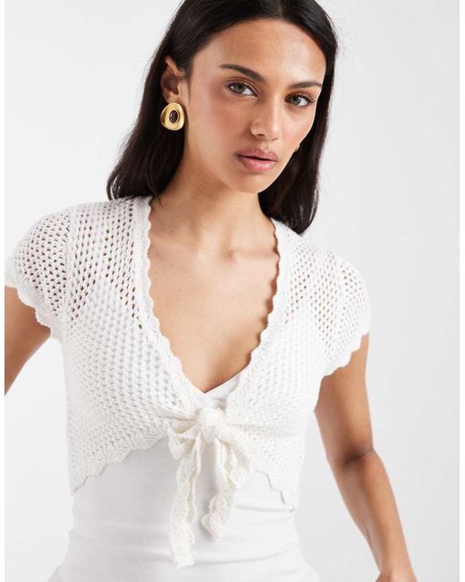 Hollister White Knitted Cropped Short Sleeve Tie Front Top