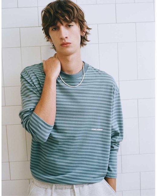 Pull&Bear Blue Striped Stwd T-shirt for men