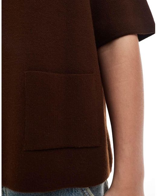 Camiseta Con Bolsillos De Parche De Punto De ASOS de color Brown