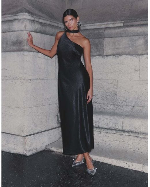 4th & Reckless Gray Satin One Shoulder Drape Scarf Detail Maxi Dress