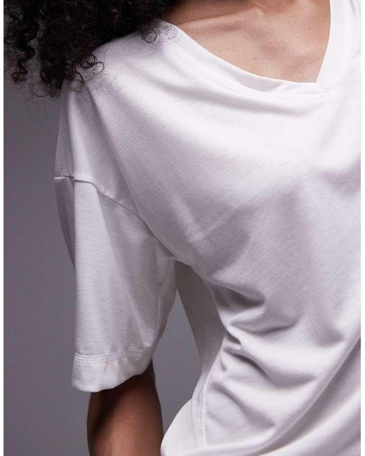 TOPSHOP White Premium Slouchy V Neck Tee