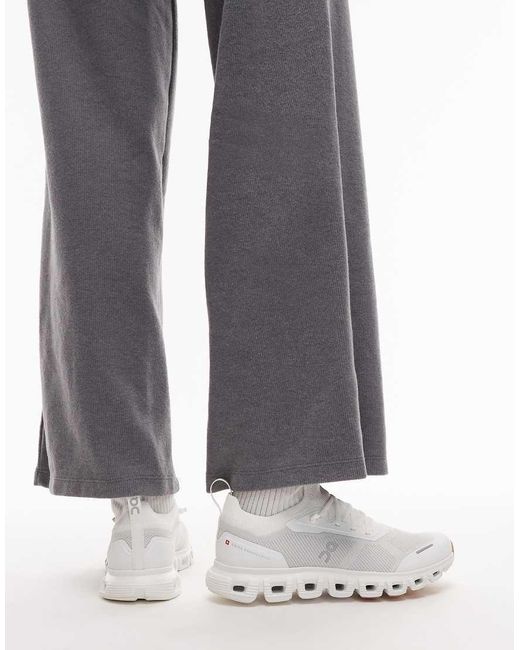 On Shoes White Cloud 6 Versa All Day Trainers