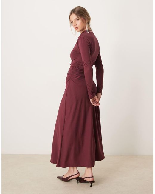 Abercrombie & Fitch Maxi Jurk Met Rimpeleffect, Overslag En Hoge Hals in het Red