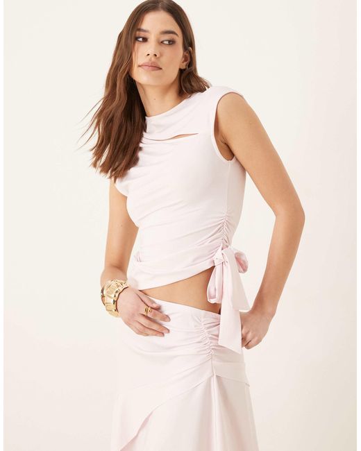 Top d'ensemble à encolure bateau avec détail noué sur le côté - pastel ASOS en coloris White