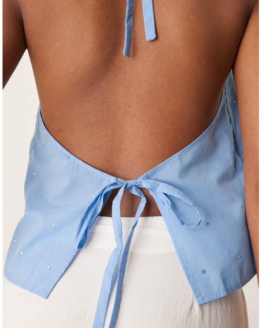 Top Azul Tenue Con Cuello Halter, Tachuelas Y Lazada En La Espalda De -Verde Mango de color Blue