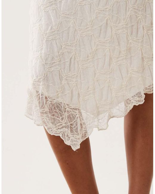 Sofia di Cotton On in Natural