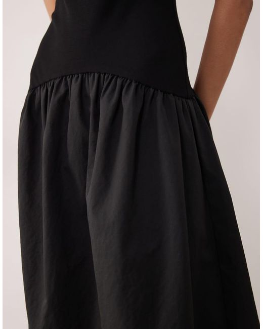 Pretty Lavish Black Dropped Waist Sleeveless Midaxi Dress