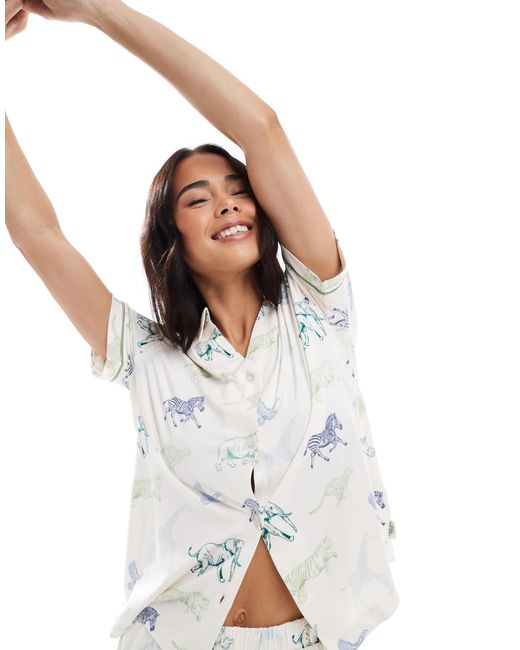 Chelsea Peers White Poly Short Sleeve Revere And Shorts Set