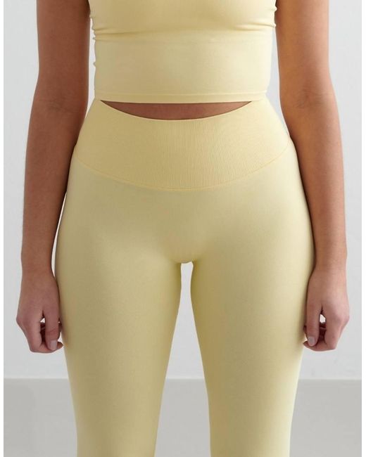 Petite di Aim'n in Yellow