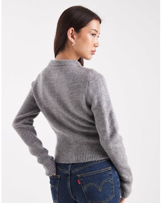 ASOS Gray – figurbetonte, flauschige strickjacke