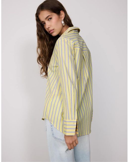 Camicia Basic di Stradivarius in Natural