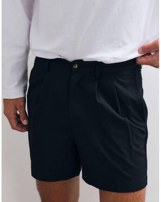 BLKVIS White Double Pleated Shorts for men