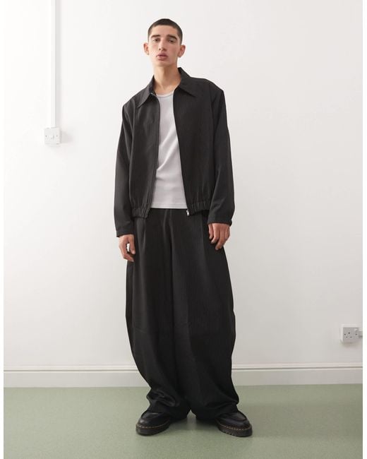 Collusion Black Tailored Pull On Balloon Trouser for men