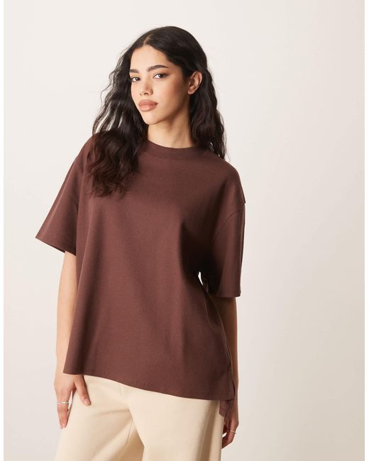 T-shirt épais oversize fendu sur les côtés en tissu gaufré - chocolat ASOS en coloris Brown