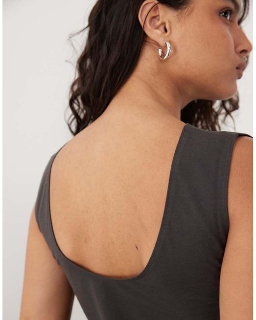 New Balance Gray Open-back Fitted Tank Top