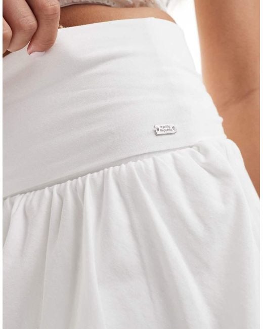 Pull&Bear White Puffball Skirt