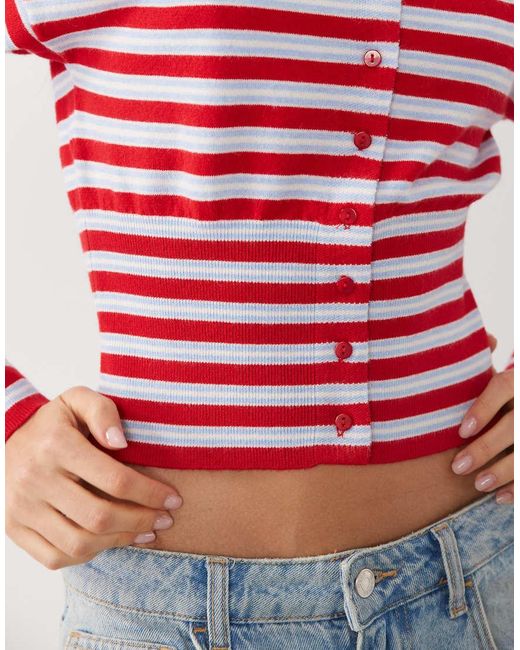 Sara Cotton On de color Red