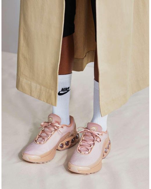 Air Max Dn X Isamaya Ffrench di Nike in Natural