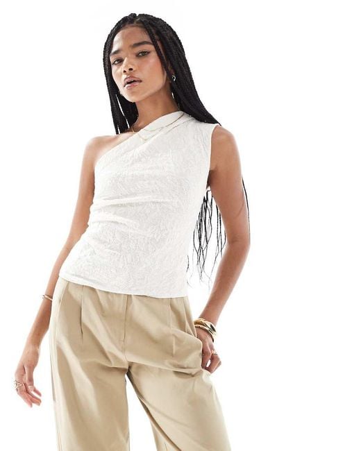 Pull&Bear White One Shoulder Textured Top With Asymmetric Hem