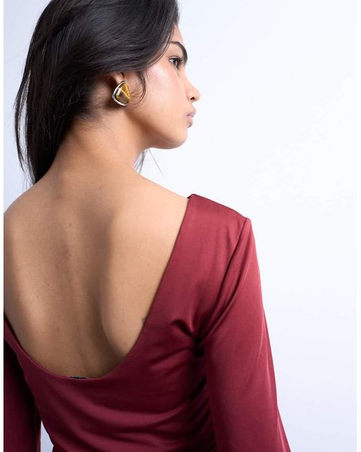 TOPSHOP Top Van Gladde Stof Met Lage Achterkant En Lange Mouwen in het Red
