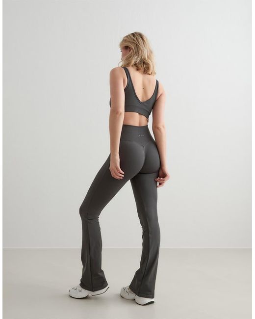 Aim'n Gray Shadow Shape Seamless Flare Tights