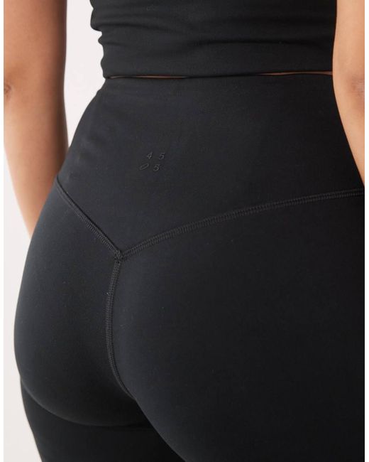 4505 Hourglass in het Black