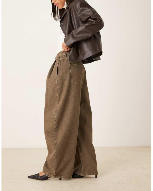Vaqueros De Corte Herradura Extragrande De ASOS de color Natural