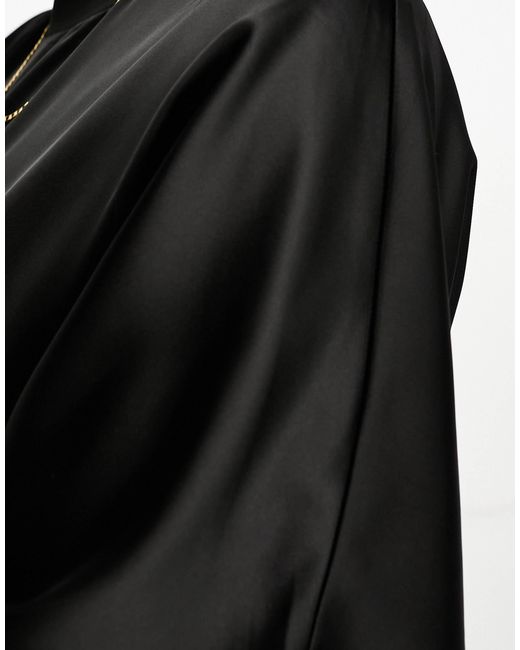 Asos design curve - robe t-shirt mi-longue oversize en satin ASOS en coloris Black