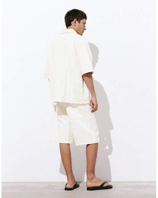 Pantaloncini Bermuda di Pull&Bear in White da Uomo
