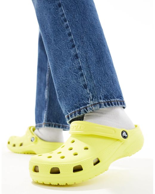 Sabots classiques unisexes - fluo CROCSTM en coloris Blue