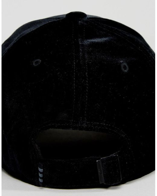 Originals Velvet Vibes Trefoil Cap 
