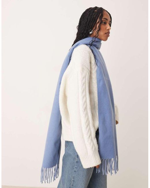 Bufanda Con Flecos De ASOS de color Blue