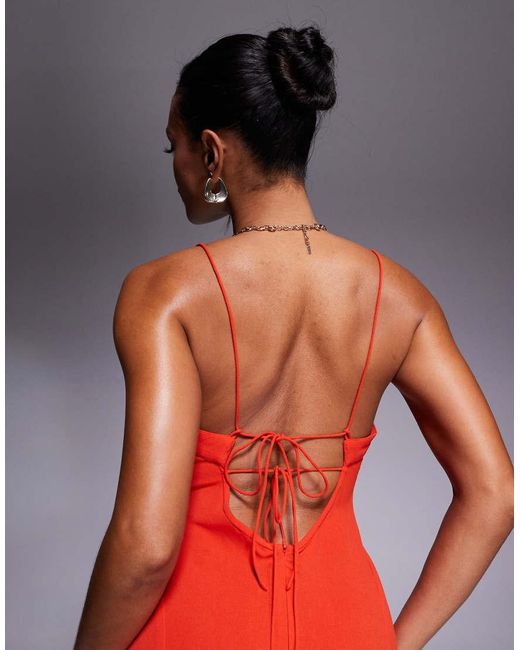 Vestito Midi Con Bustino Arricciato, Spalline Sottili E Fascette Sulla Schiena di ASOS in Red