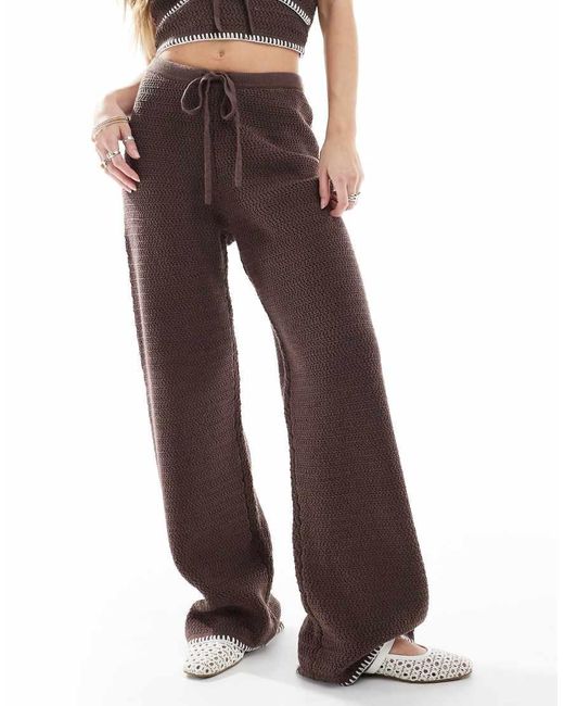 Pantalones Playeros Marrón Con Pespuntes En Contraste De Punto De (Parte De Un Conjunto) 4th & Reckless de color Brown