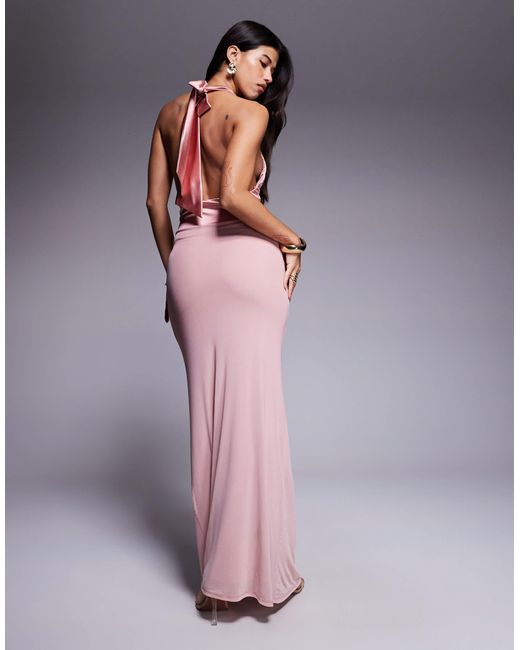 Robe longue en satin contrastant à corsage et encolure drapée avec dos nu - clair ASOS en coloris Purple