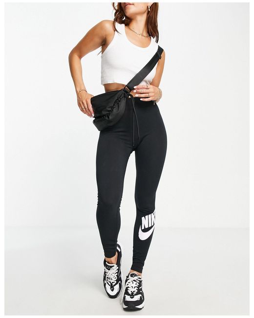 Nike Swoosh leggings in Black | Lyst Canada