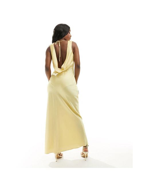 Vestido largo amarillo escotado con espalda desbocada Abercrombie & Fitch de color Metallic