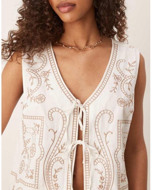 ASOS Top Met Linnenlook En Borduursels in het Natural