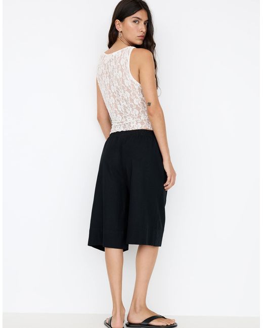 Top en dentelle froncé sur les côtés - beige Pull&Bear en coloris White