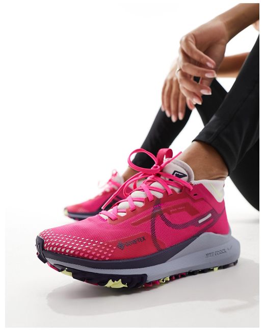 React pegasus trail 4 gore-tex - baskets - vif et gris Nike en coloris Pink