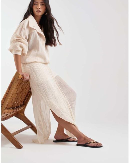 Dolce Vita White Juny Tong Sandals With Gold Detail