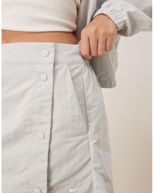 Nike Natural Trend Essential 3Inch Skort