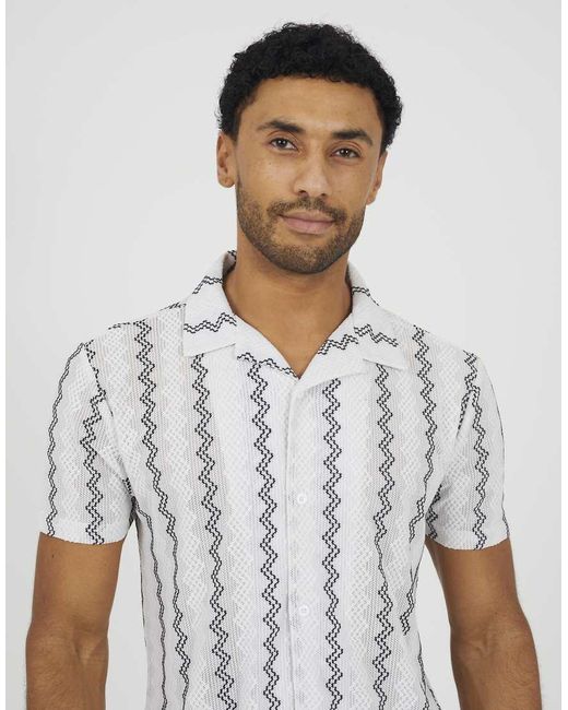 Brave Soul White Wavy Stripe Revere Collar Short Sleeve Shirt for men